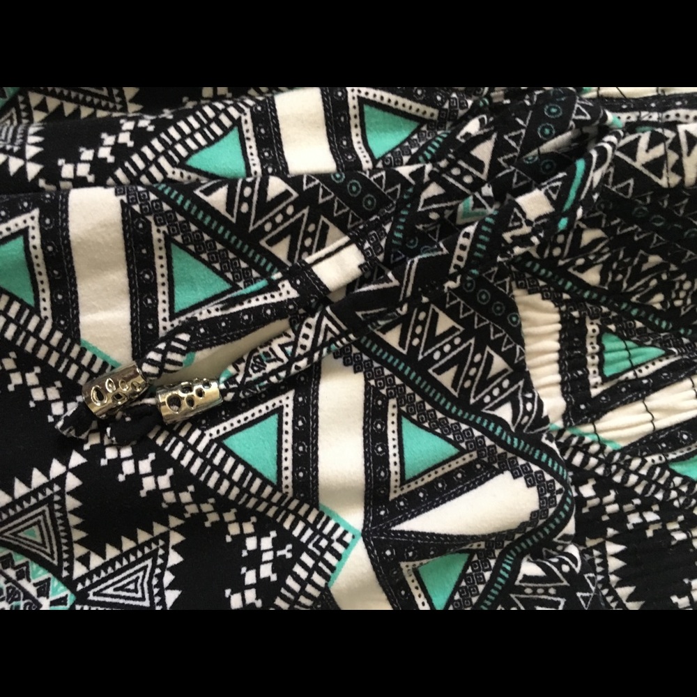 Capris - Picture 3 of 3